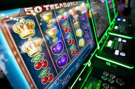 duta168 live-dealer studio with multiple camera angles during a card game